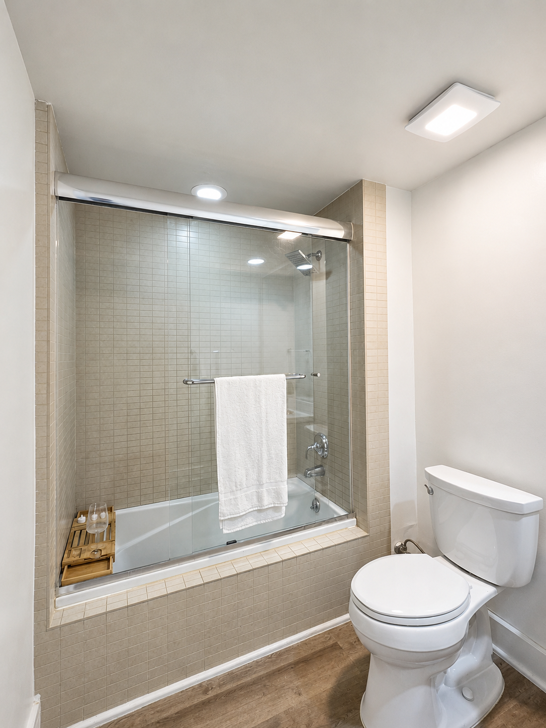 2 bedroom apartment with balcony and gym, pet friendly in 11011 Huston St, Unit 105 Los Angeles, CA 91601 — photo 10