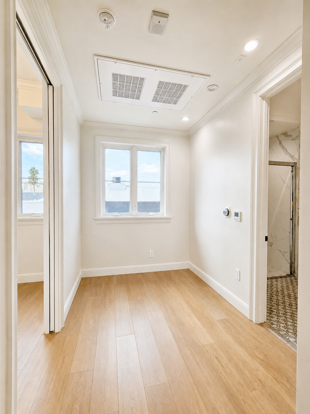 1 bedroom apartment, pet friendly in 5768 W 3rd St, Unit 203 Los Angeles, CA 90036 — photo 2