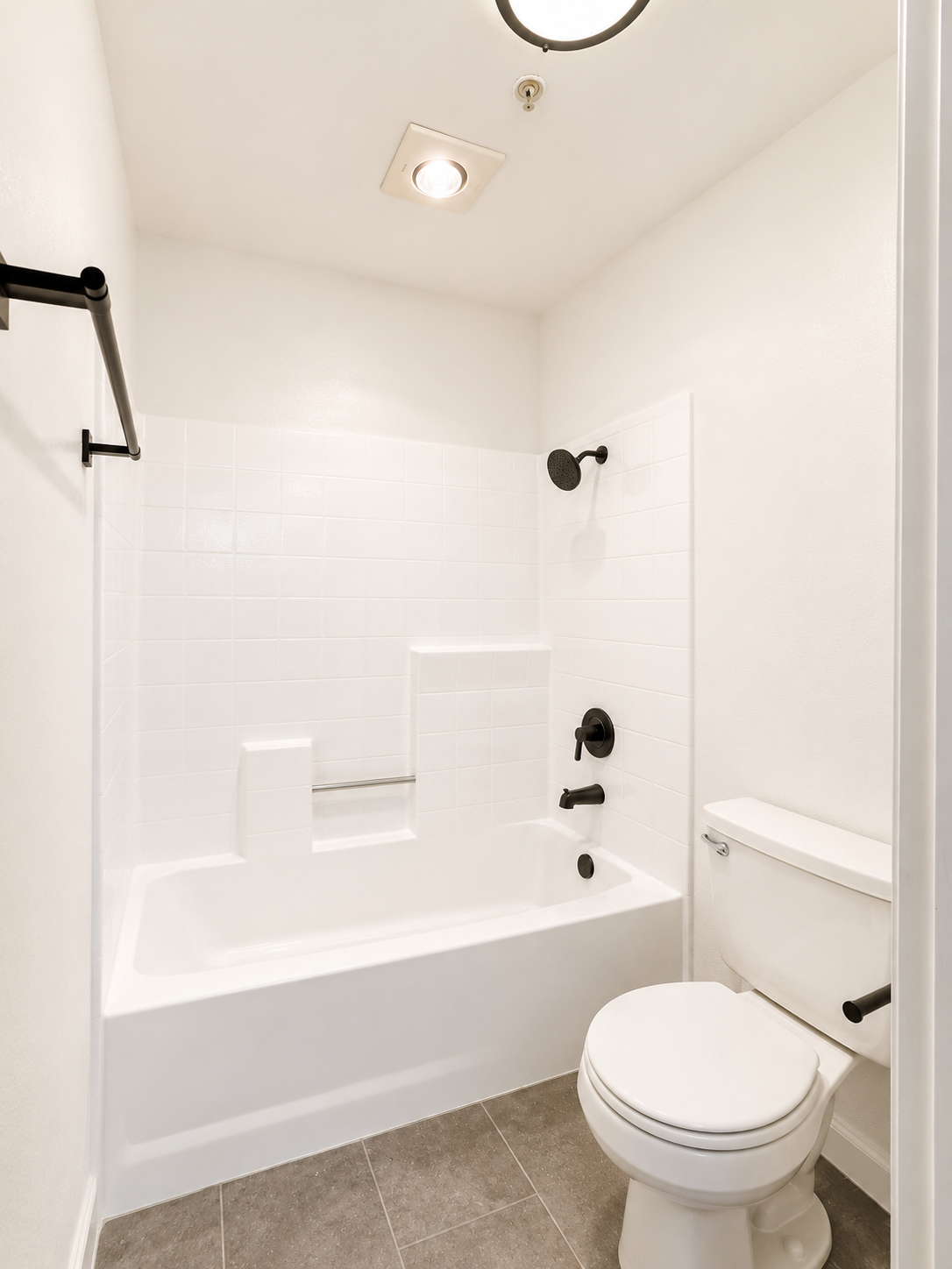 3 bedroom apartment with balcony, pet friendly in 11041 Hesby St, Unit 216 Los Angeles, CA 91601 — photo 9