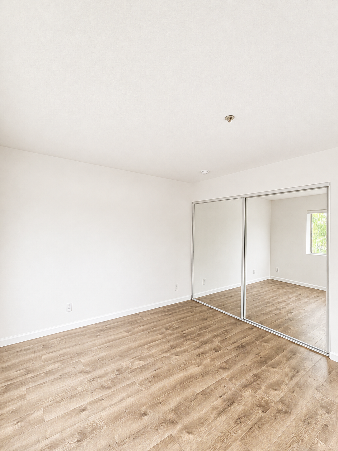 3 bedroom apartment with balcony, pet friendly in 11041 Hesby St, Unit 216 Los Angeles, CA 91601 — photo 14