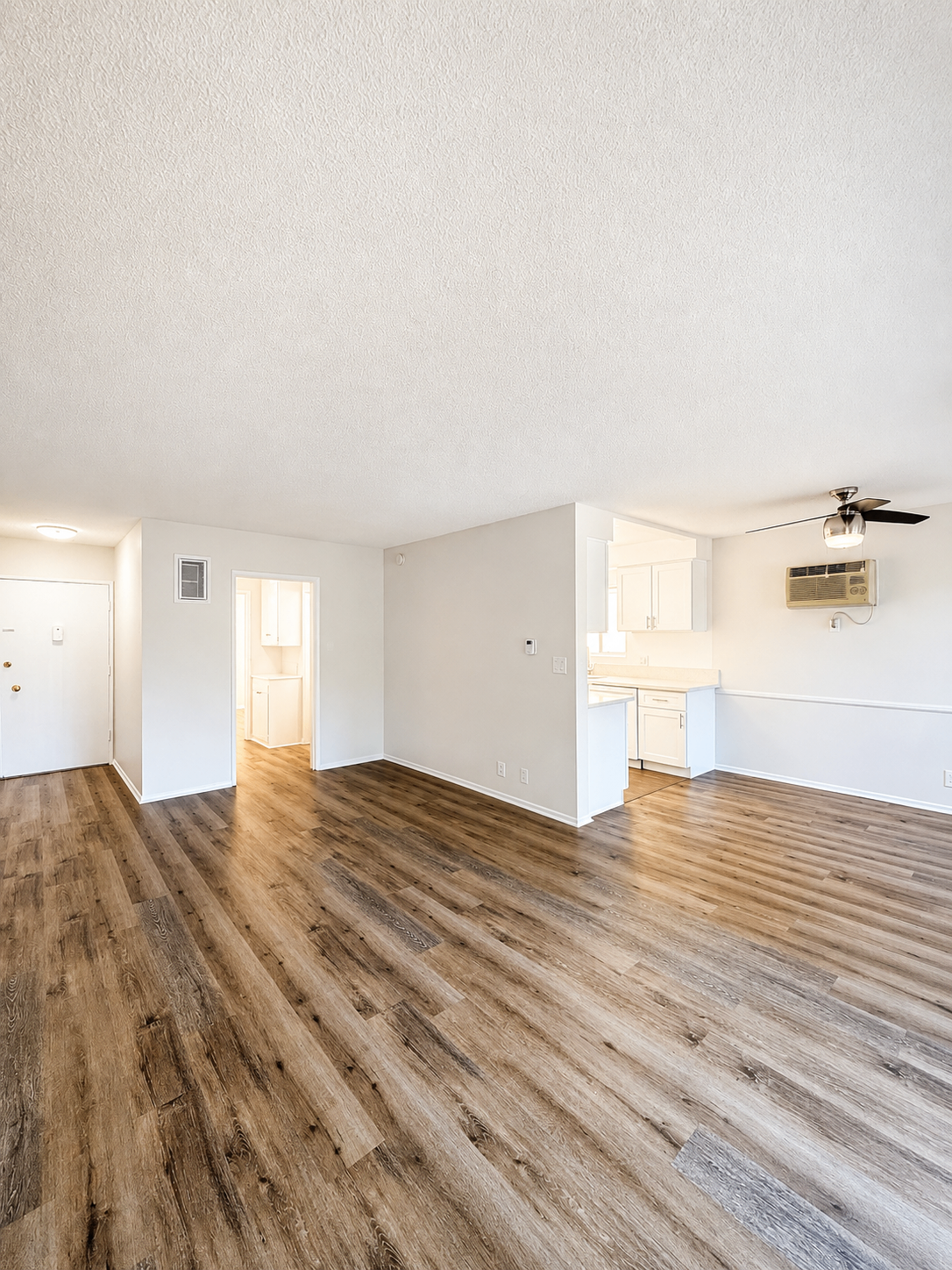 1 bedroom apartment with balcony, pet friendly in 1027 N Ogden Dr, Unit 6 West Hollywood, CA 90046 — photo 2