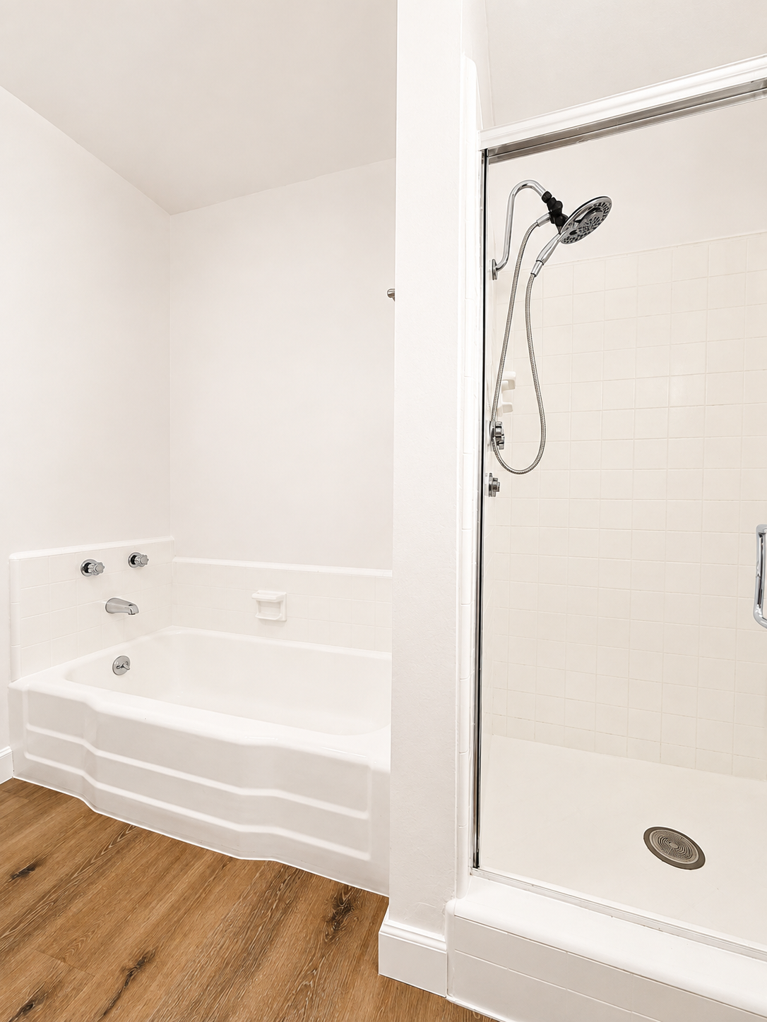 1 bedroom apartment with balcony, pet friendly in 1027 N Ogden Dr, Unit 6 West Hollywood, CA 90046 — photo 9