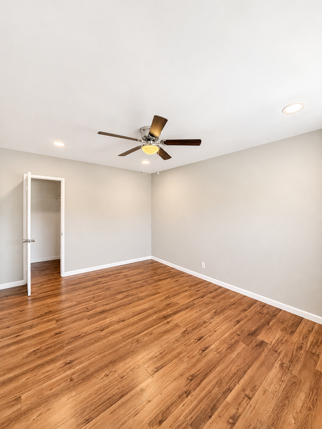 1 bedroom apartment, pet friendly in 7741 Romaine St, Unit 9 West Hollywood, CA 90046 — photo 13
