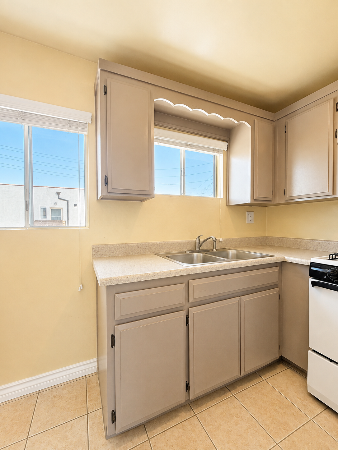 2 bedroom apartment, pet friendly in 2711 Bellevue Ave, Unit 5 Los Angeles, CA 90026 — photo 6