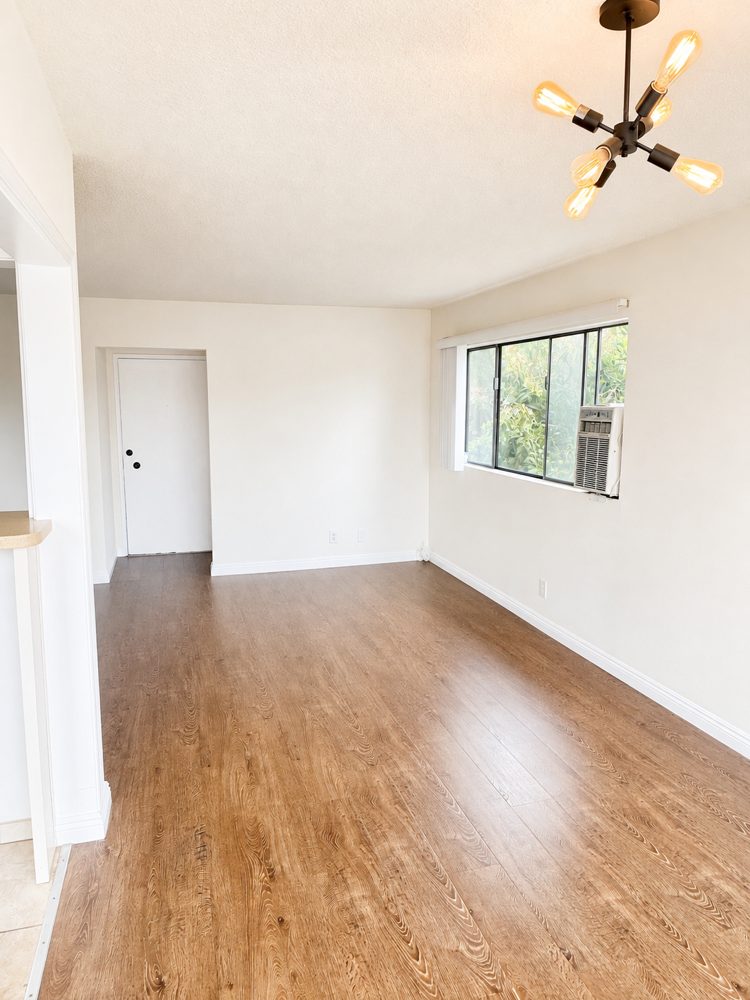 2 bedroom apartment with balcony, pet friendly in 1217 S Ogden Dr, Unit 8 Los Angeles, CA 90019 — photo 12