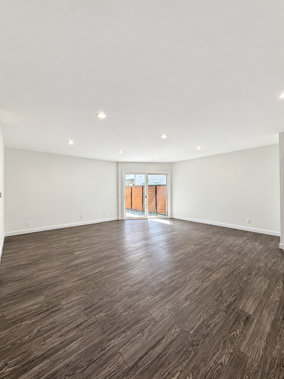 1 bedroom apartment with pool, pet friendly in 7224 Hillside Ave, Unit 7 Los Angeles, CA 90046 — photo 2