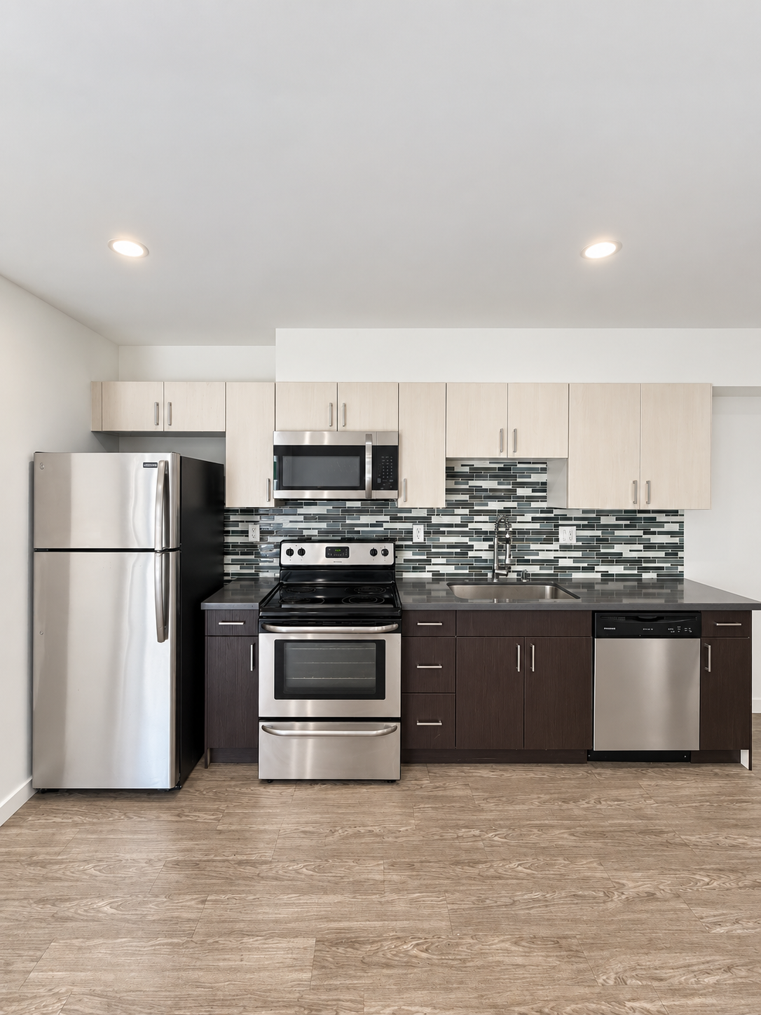 1 bedroom apartment with pool, pet friendly in 7224 Hillside Ave, Unit 7 Los Angeles, CA 90046 — photo 5