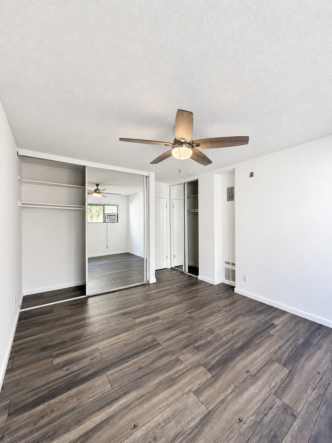 1 bedroom apartment with pool, pet friendly in 1845 Canyon Dr, Unit 7 Los Angeles, CA 90028 — photo 13