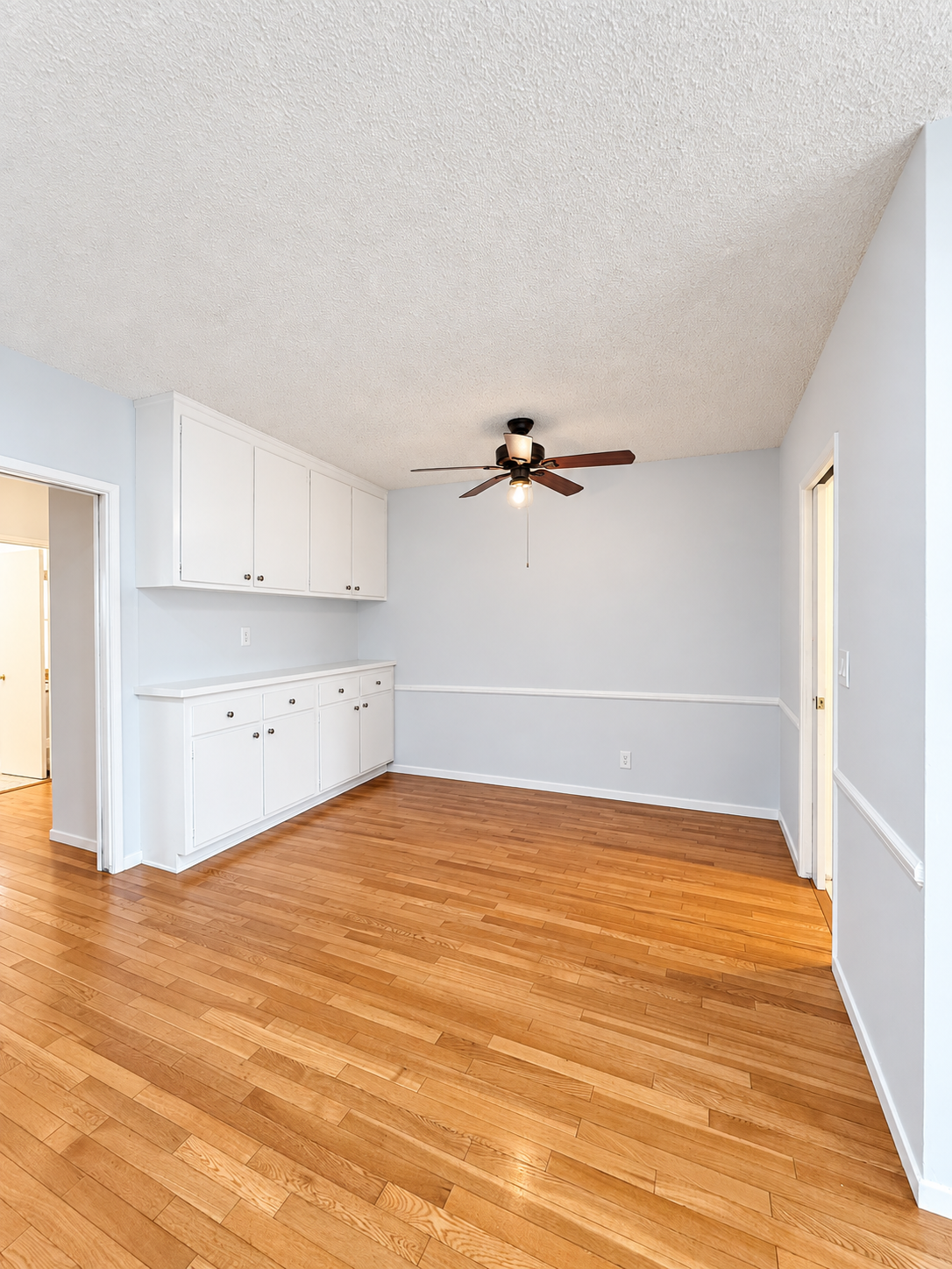 2 bedroom apartment with balcony, pet friendly in 7954 Oakwood Ave, Unit 1 Los Angeles, CA 90048 — photo 12