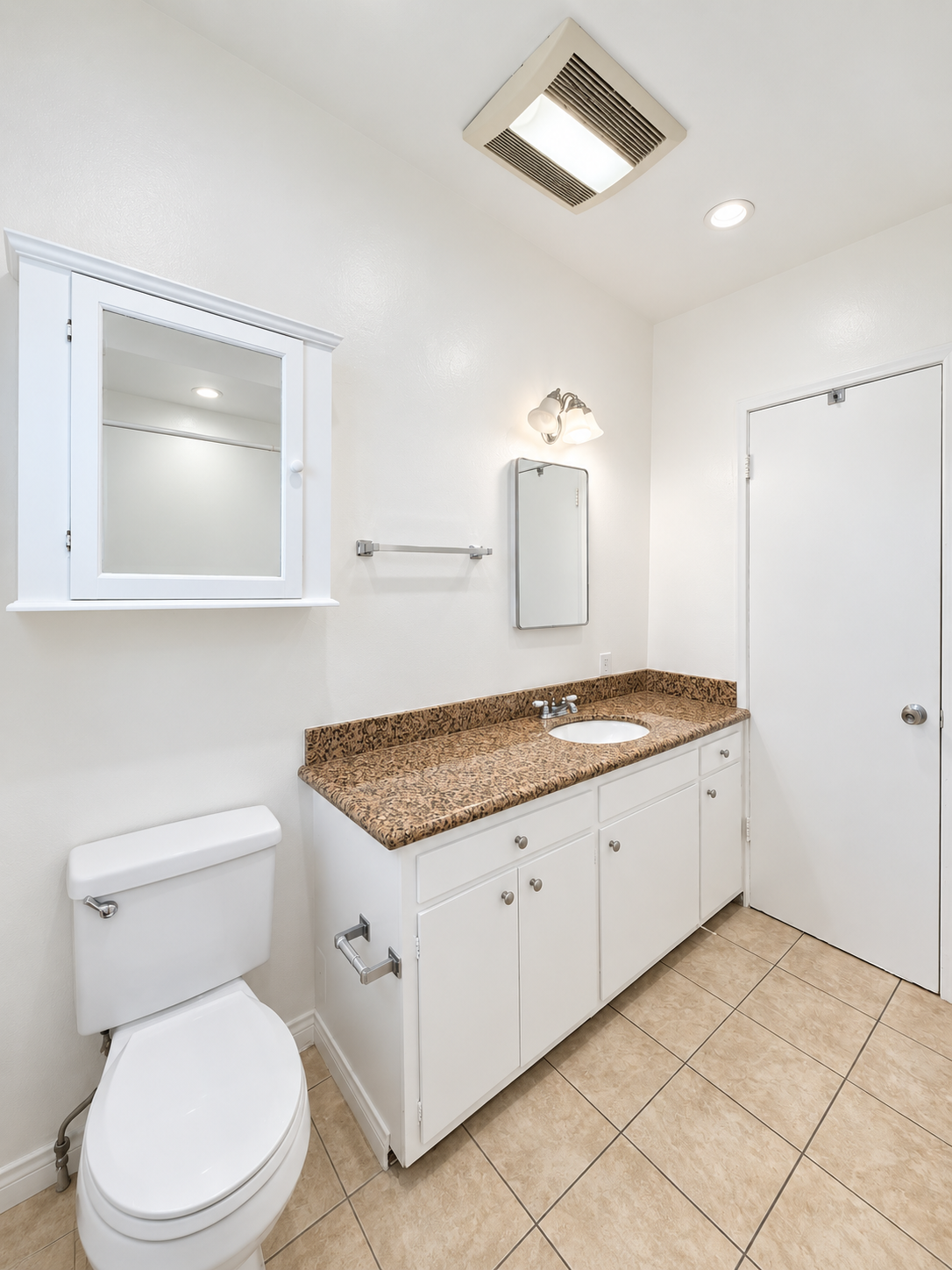 2 bedroom apartment with balcony, pet friendly in 7954 Oakwood Ave, Unit 1 Los Angeles, CA 90048 — photo 9