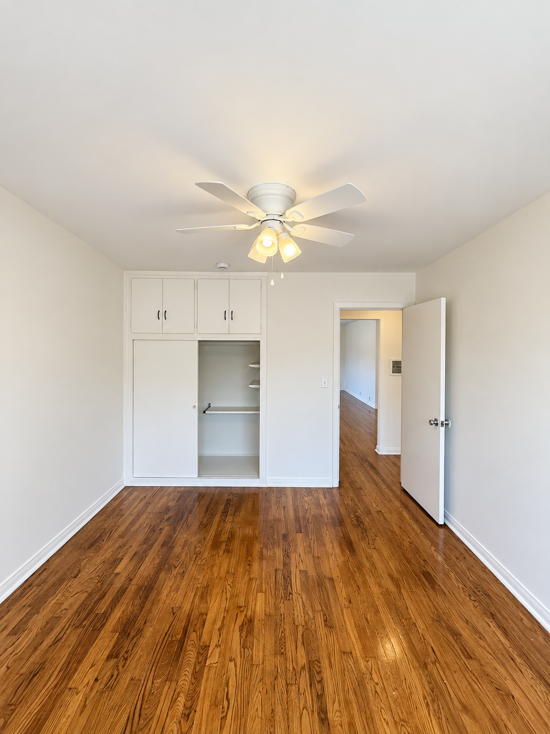 2 bedroom apartment, pet friendly in 418 Vernon Ave, Unit A Los Angeles, CA 90291 — photo 13