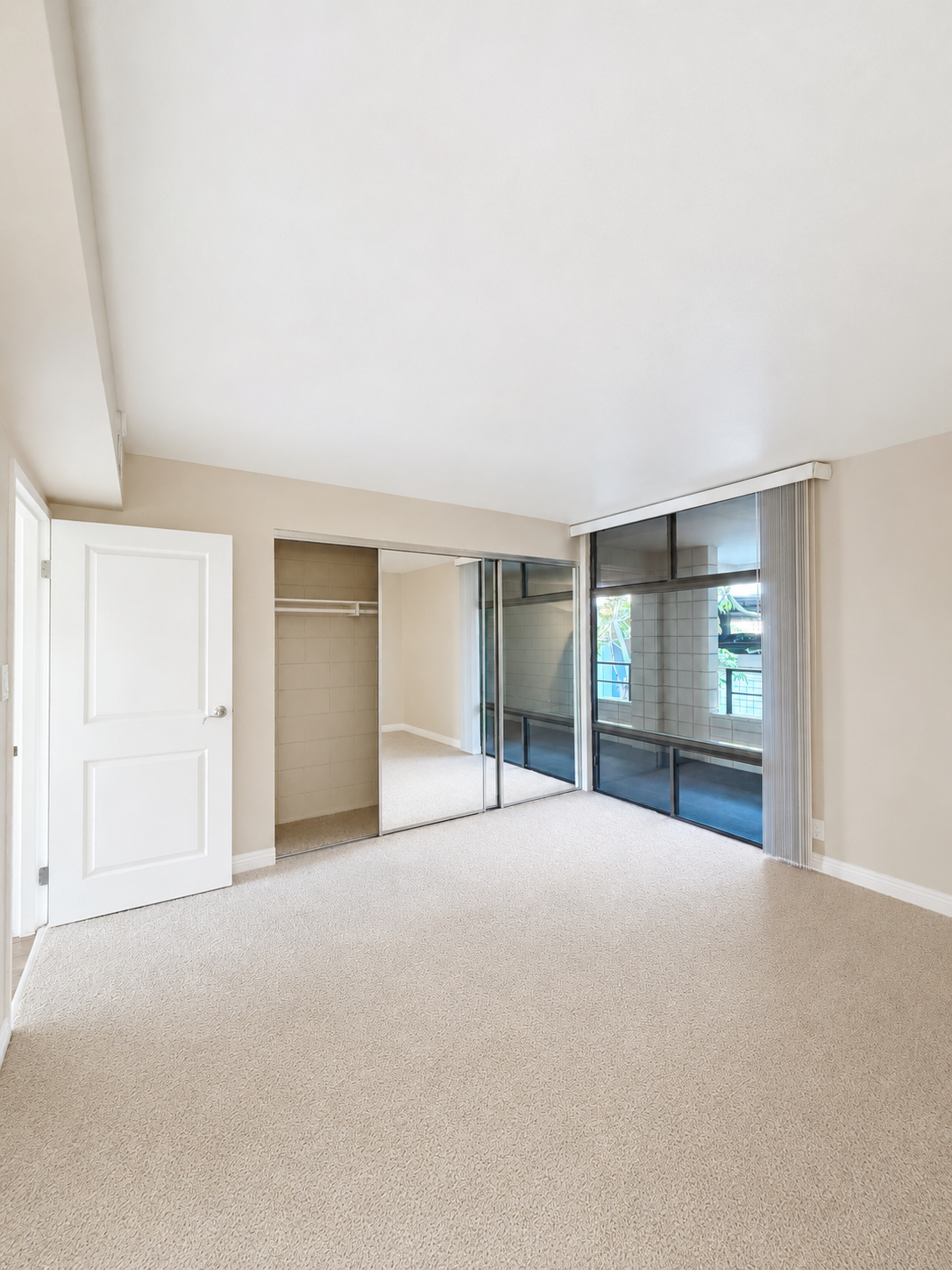 2 bedroom apartment with balcony and gym, pet friendly in 4333 Admiralty Way, Unit 229 Marina Del Rey, CA 90292 — photo 15