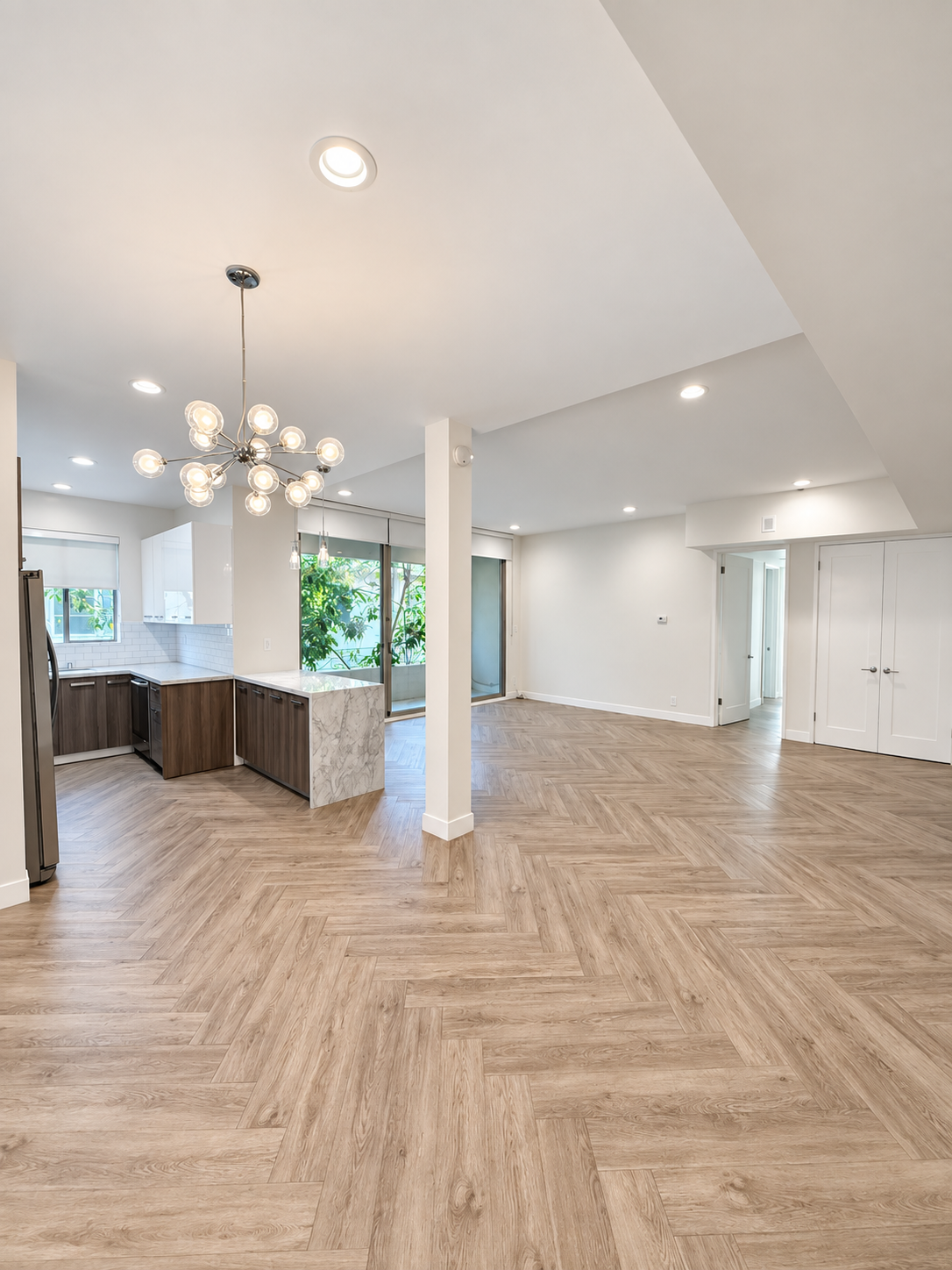 2 bedroom apartment with balcony, pet friendly in 409 N Palm Dr, Unit 303 Beverly Hills, CA 90210 — photo 14