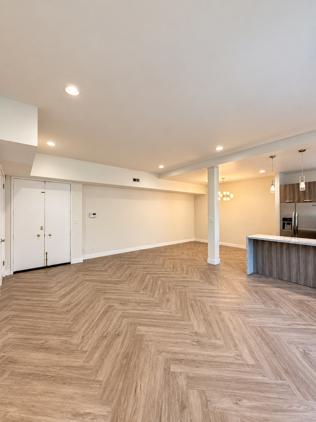 2 bedroom apartment with balcony, pet friendly in 409 N Palm Dr, Unit 303 Beverly Hills, CA 90210 — photo 15