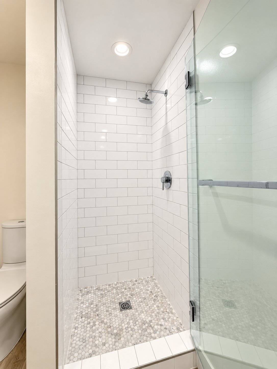 2 bedroom apartment with balcony, pet friendly in 409 N Palm Dr, Unit 303 Beverly Hills, CA 90210 — photo 11