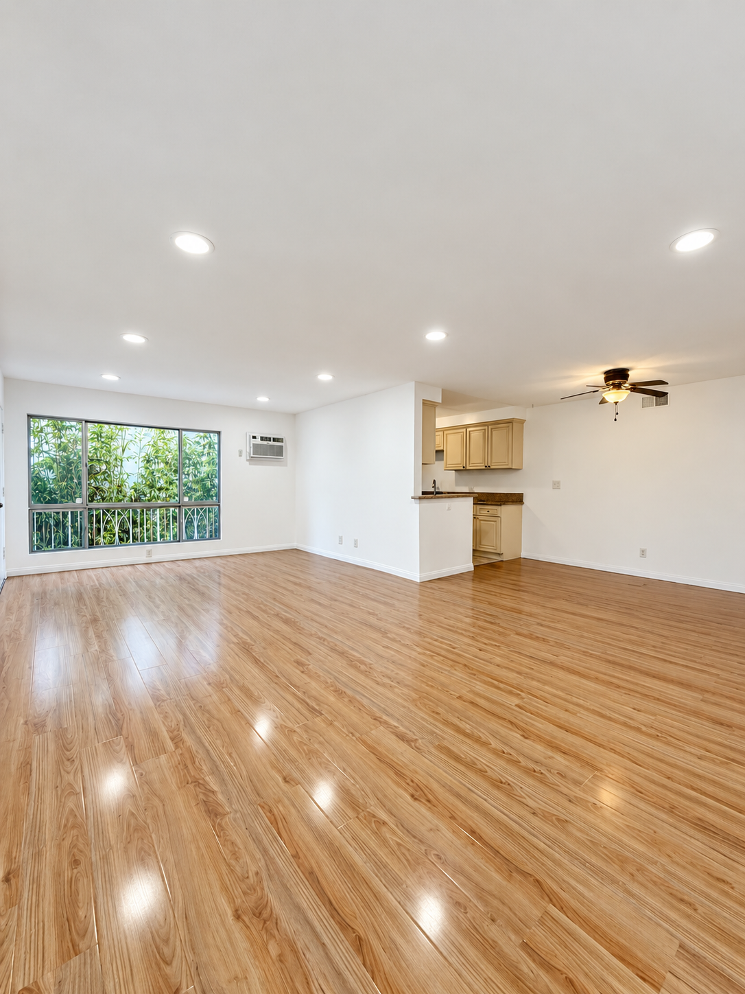 3 bedroom apartment, pet friendly in 1044 N Curson Ave, Unit 1 West Hollywood, CA 90046 — photo 2