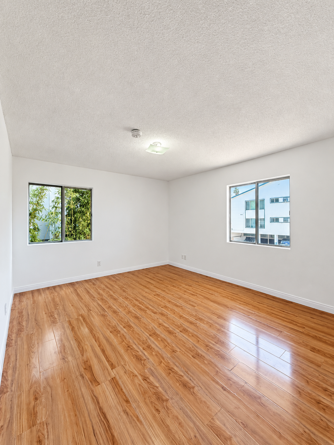 3 bedroom apartment, pet friendly in 1044 N Curson Ave, Unit 1 West Hollywood, CA 90046 — photo 16