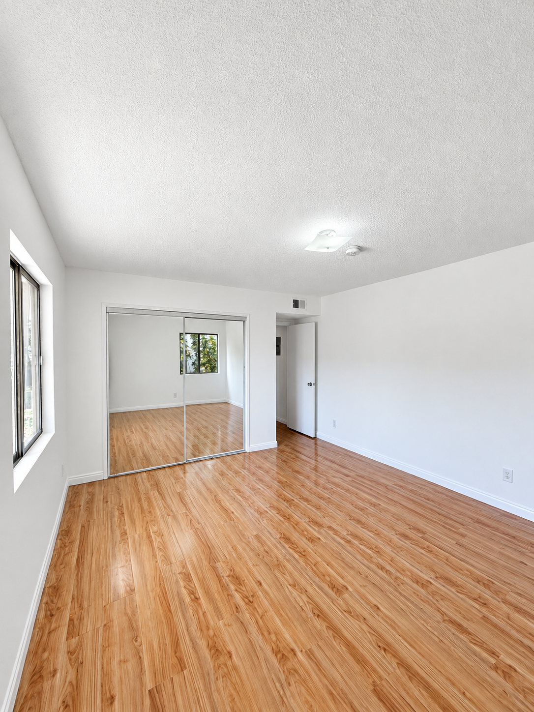 3 bedroom apartment, pet friendly in 1044 N Curson Ave, Unit 1 West Hollywood, CA 90046 — photo 17