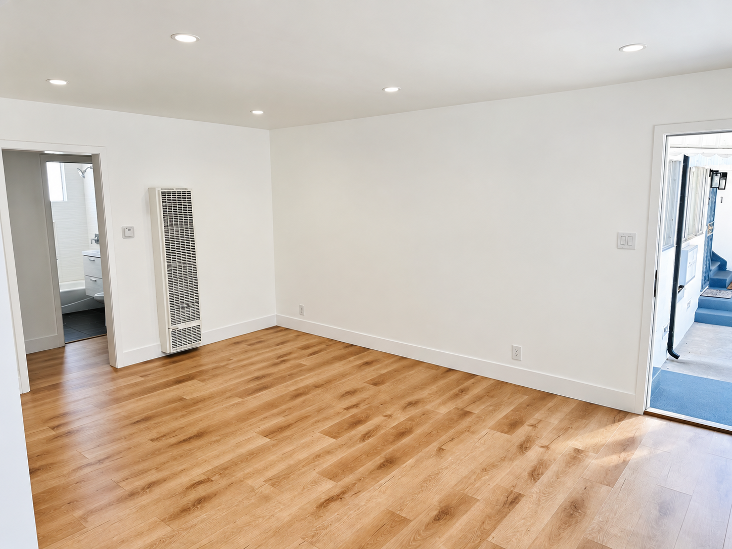 1 bedroom apartment, pet friendly in 1514 Cochran Ave, Unit 3 Los Angeles, CA 90019 — photo 2