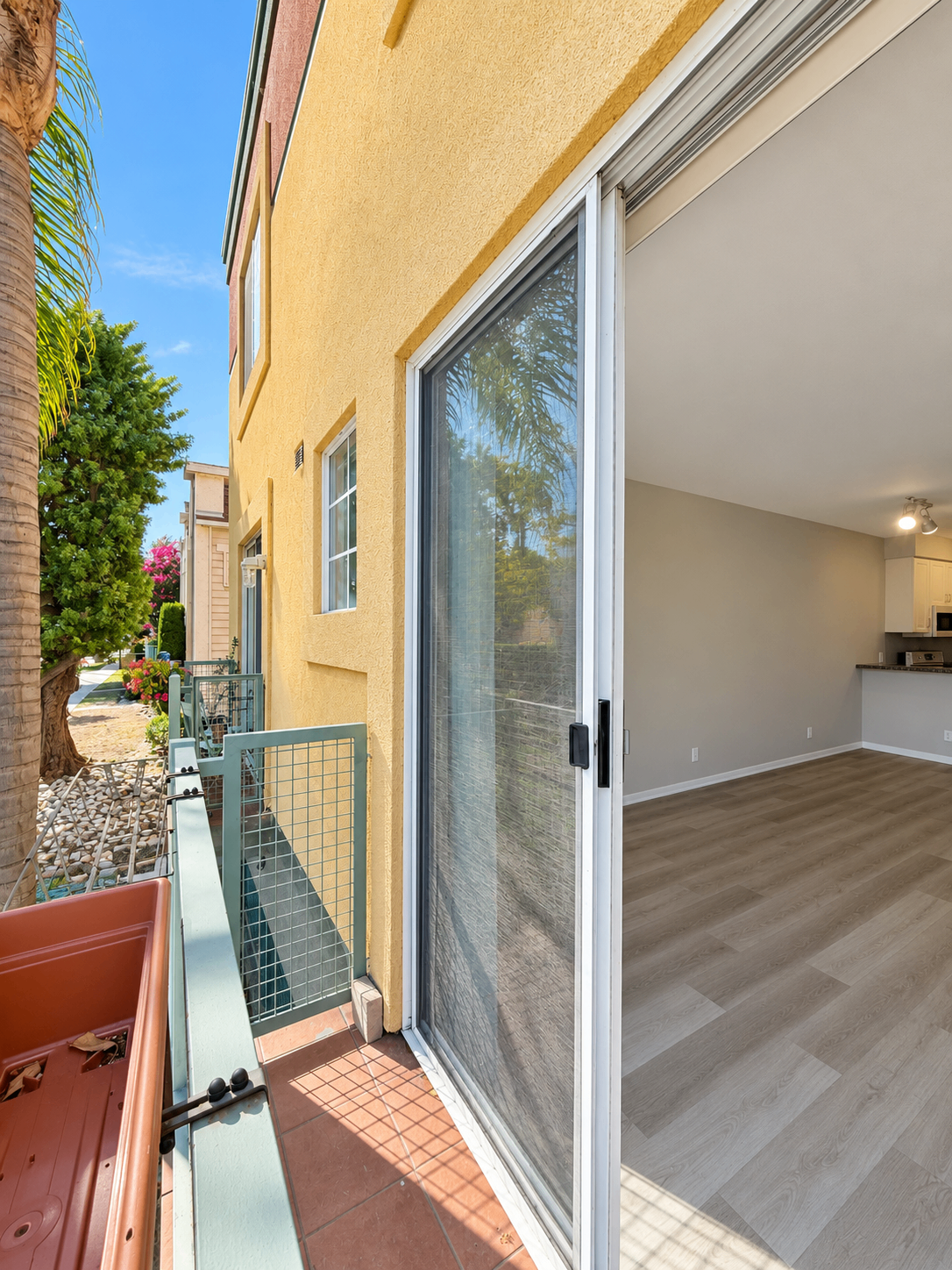 2 bedroom apartment with balcony, pet friendly in 4311 Alcove Ave, Unit 3 Los Angeles, CA 91604 — photo 16