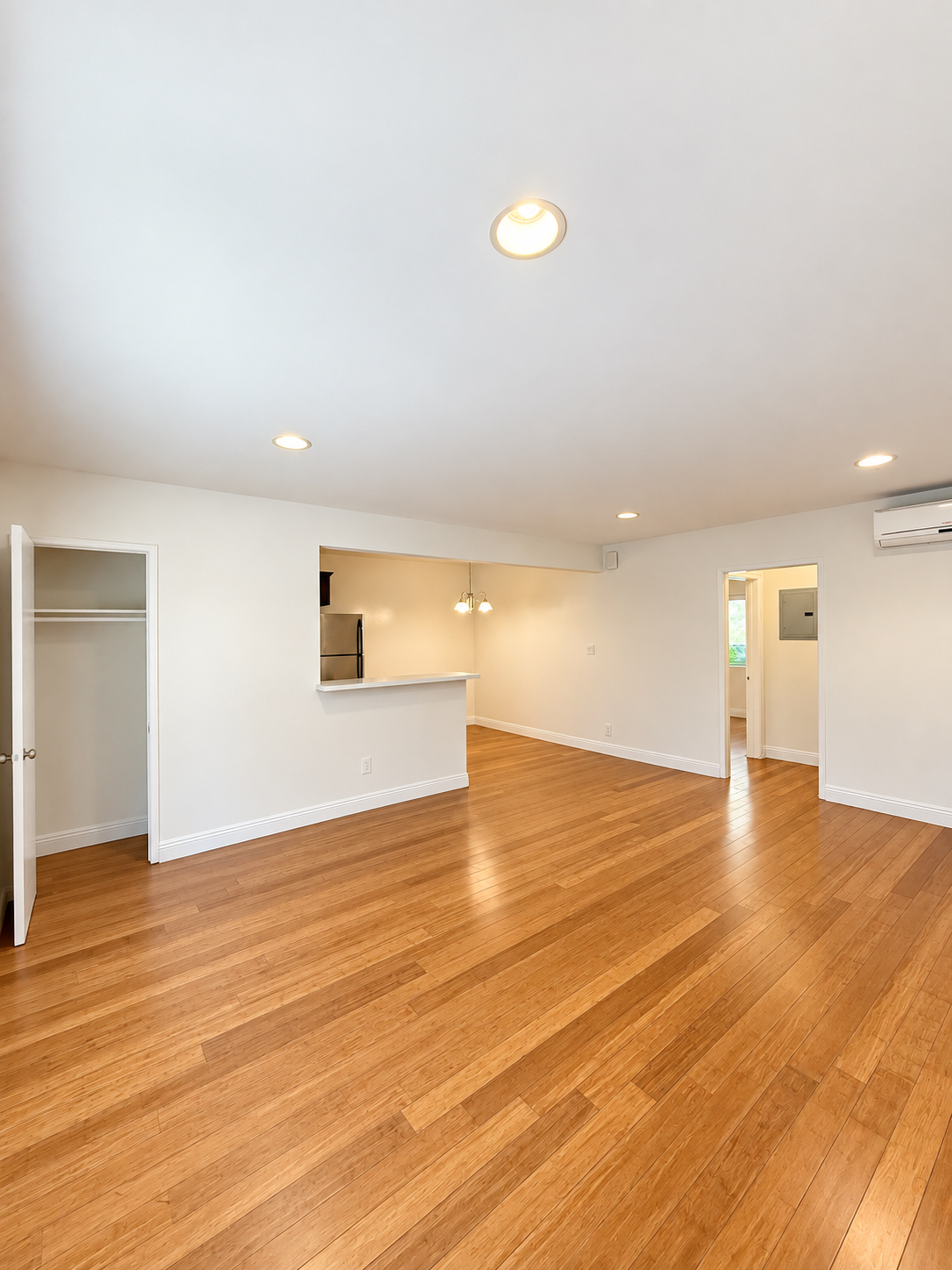 2 bedroom apartment, pet friendly in 1349 N Martel Ave, Unit 3 Los Angeles, CA 90046 — photo 2