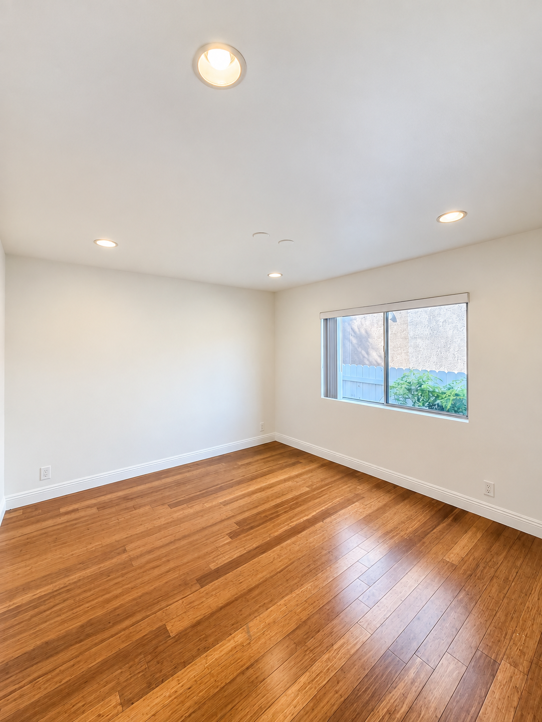 2 bedroom apartment, pet friendly in 1349 N Martel Ave, Unit 3 Los Angeles, CA 90046 — photo 13