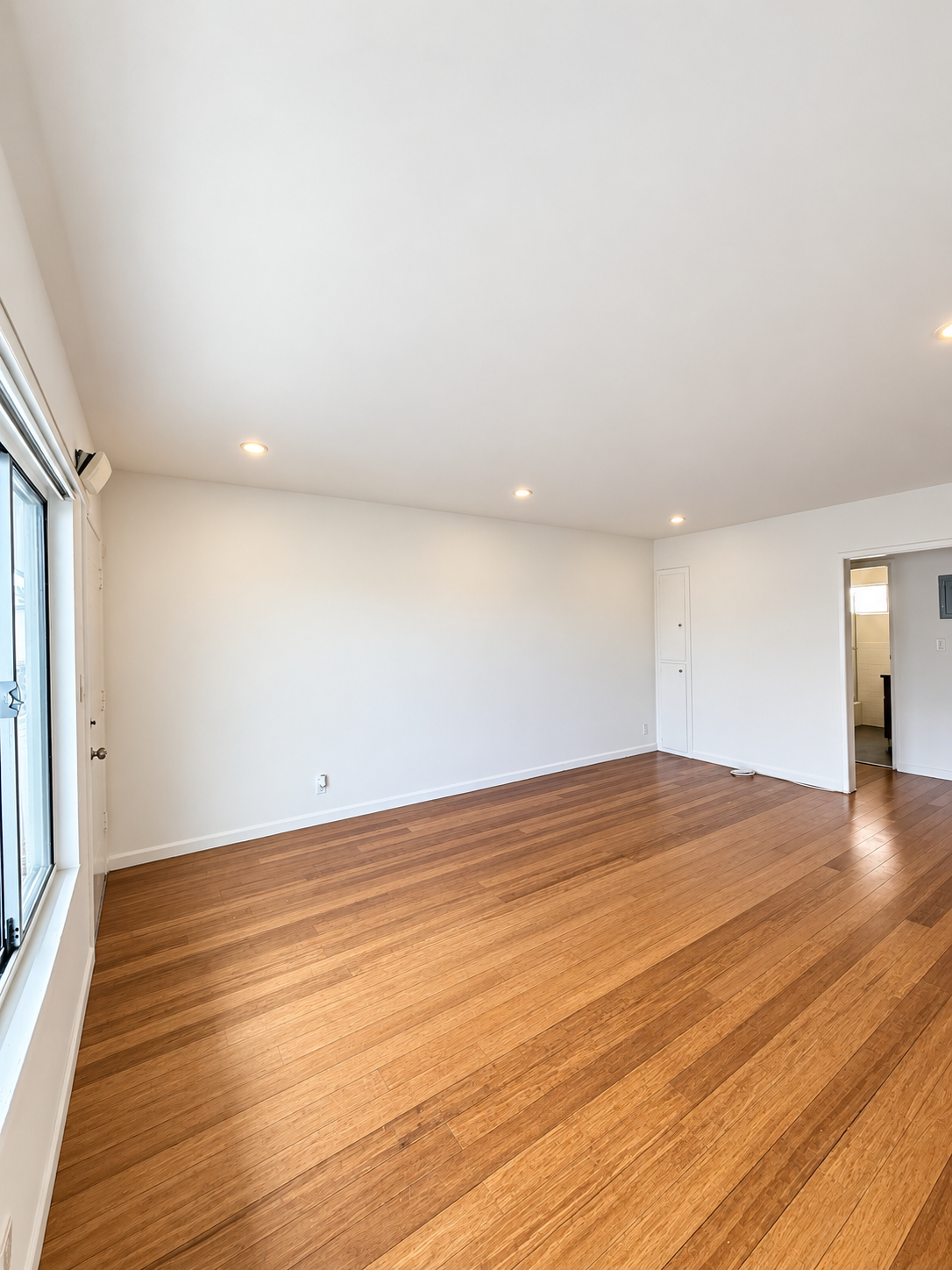 1 bedroom apartment, pet friendly in 1349 N Martel Ave, Unit 5 Los Angeles, CA 90046 — photo 12
