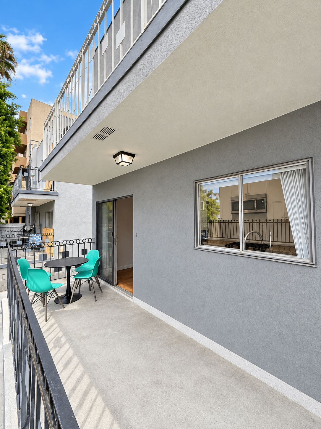 2 bedroom apartment with balcony, pet friendly in 1343 N Martel Ave, Unit 4 Los Angeles, CA 90046 — photo 16