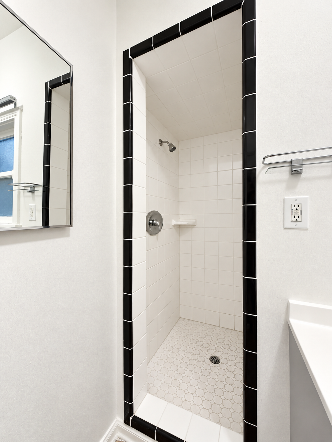2 bedroom apartment, pet friendly in 456 N Orange Grove Ave, Los Angeles, CA 90036 — photo 10