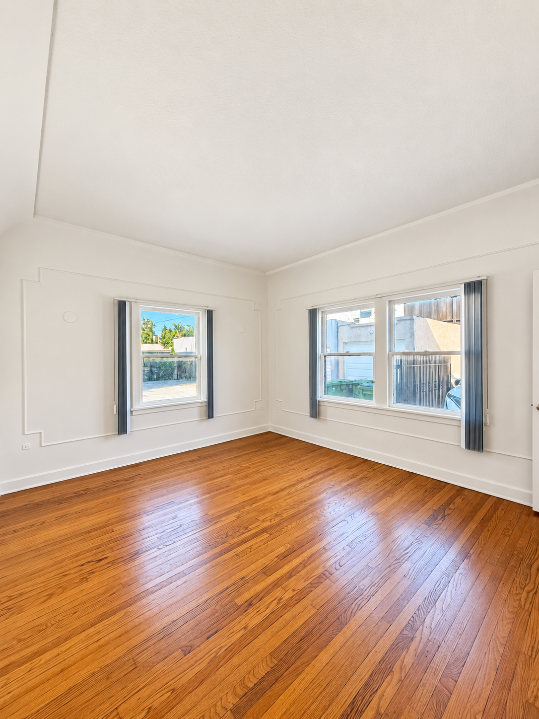 2 bedroom apartment, pet friendly in 456 N Orange Grove Ave, Los Angeles, CA 90036 — photo 4