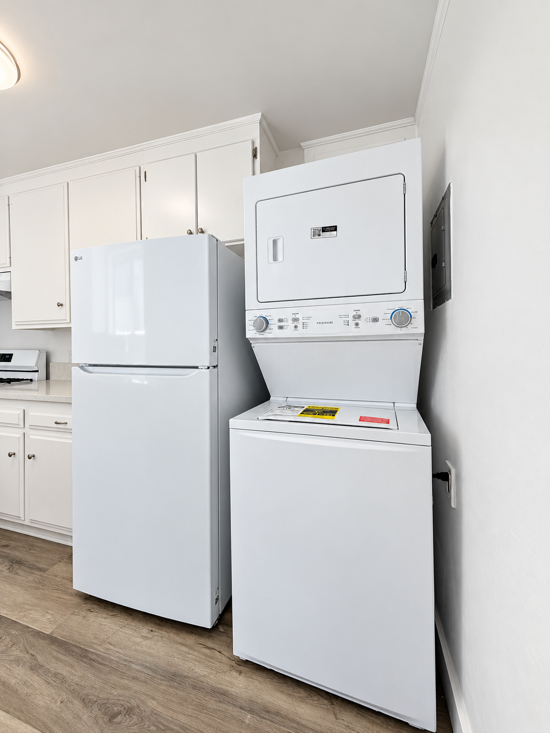 2 bedroom apartment, pet friendly in 1474 S Wooster St, Unit 1/2 Los Angeles, CA 90035 — photo 9