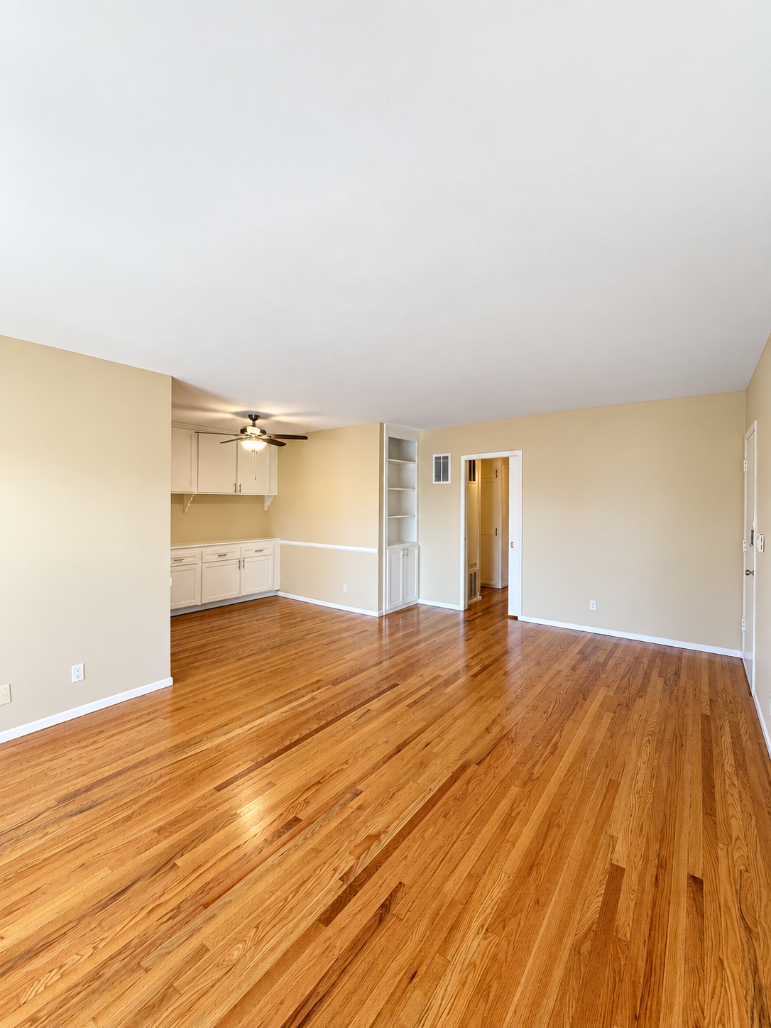 2 bedroom apartment with balcony, pet friendly in 816 Hayworth Ave, Unit 9 Los Angeles, CA 90046 — photo 14