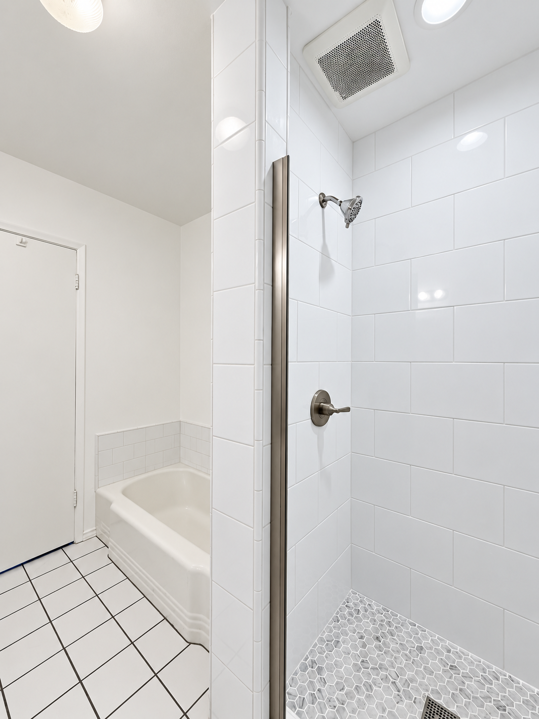 2 bedroom apartment with balcony, pet friendly in 816 Hayworth Ave, Unit 9 Los Angeles, CA 90046 — photo 10