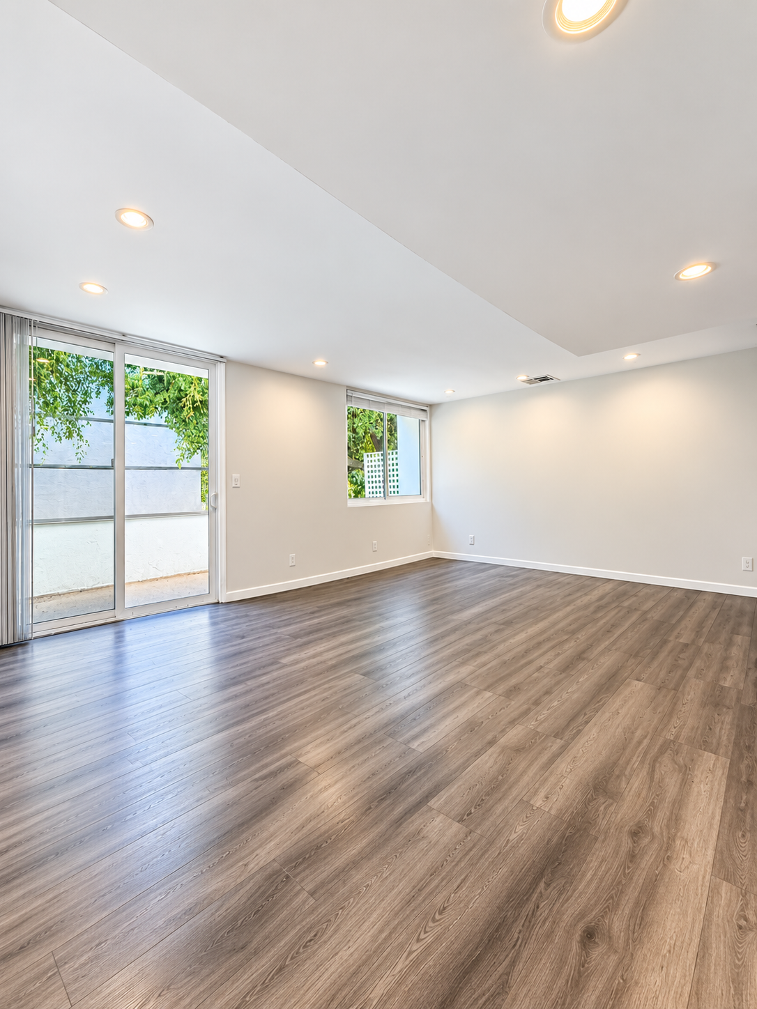 2 bedroom apartment with balcony, pet friendly in 1615 Greenfield Ave, Unit 11 Los Angeles, CA 90025 — photo 12
