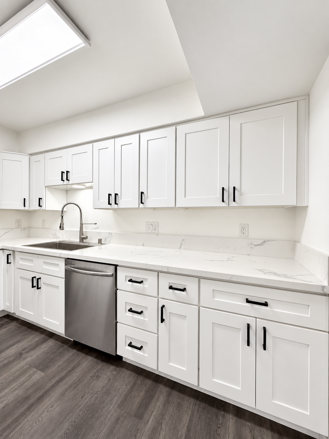 2 bedroom apartment with balcony, pet friendly in 1615 Greenfield Ave, Unit 11 Los Angeles, CA 90025 — photo 5