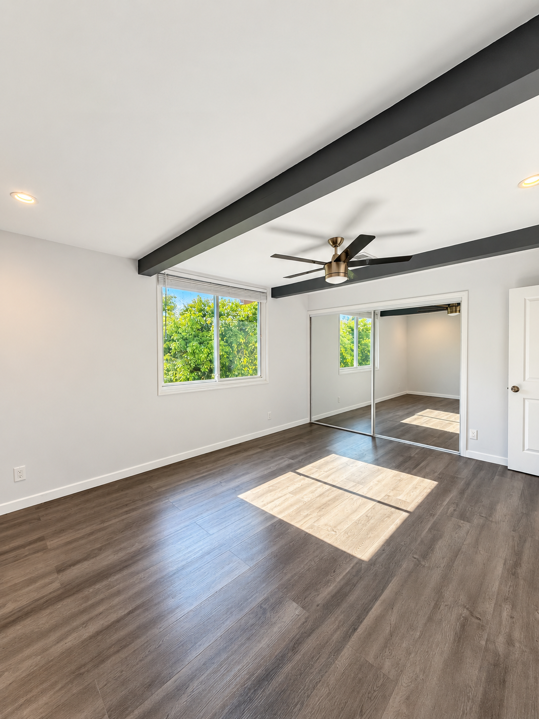 2 bedroom apartment with balcony, pet friendly in 1615 Greenfield Ave, Unit 11 Los Angeles, CA 90025 — photo 11