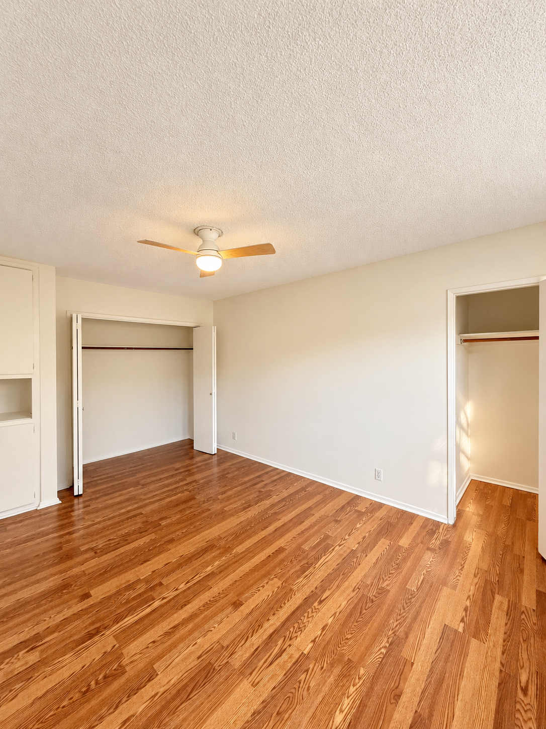 1 bedroom apartment with balcony, pet friendly in 1036 N Crescent Heights Blvd, Unit 6 West Hollywood, CA 90046 — photo 12
