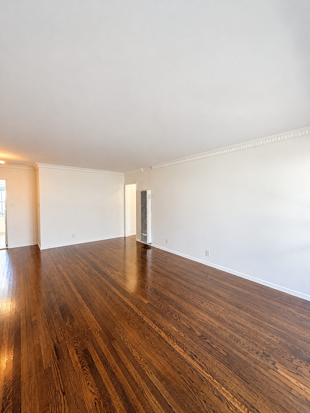 2 bedroom apartment, pet friendly in 133 S Croft Ave, Unit 7 Los Angeles, CA 90048 — photo 9