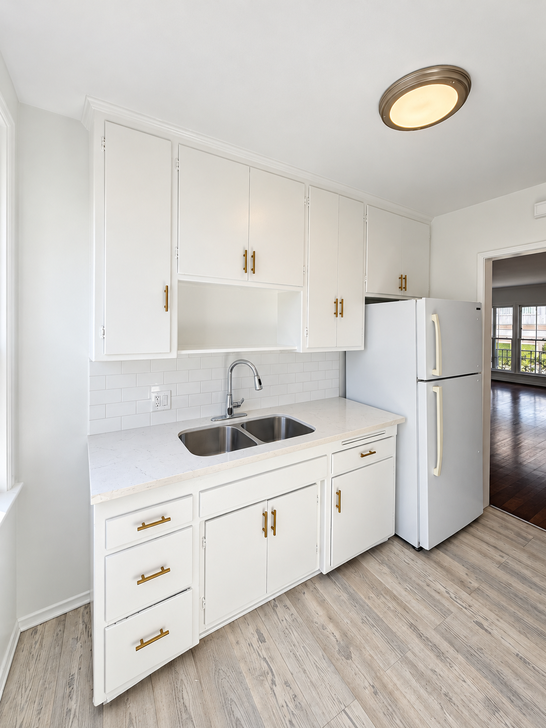2 bedroom apartment, pet friendly in 133 S Croft Ave, Unit 7 Los Angeles, CA 90048 — photo 5