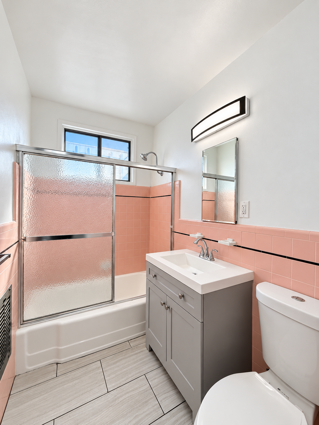 2 bedroom apartment, pet friendly in 133 S Croft Ave, Unit 7 Los Angeles, CA 90048 — photo 7