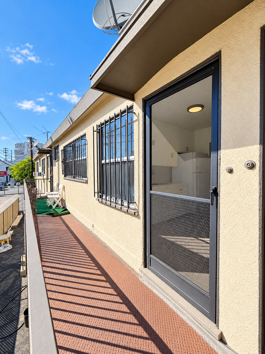 2 bedroom apartment, pet friendly in 133 S Croft Ave, Unit 7 Los Angeles, CA 90048 — photo 8