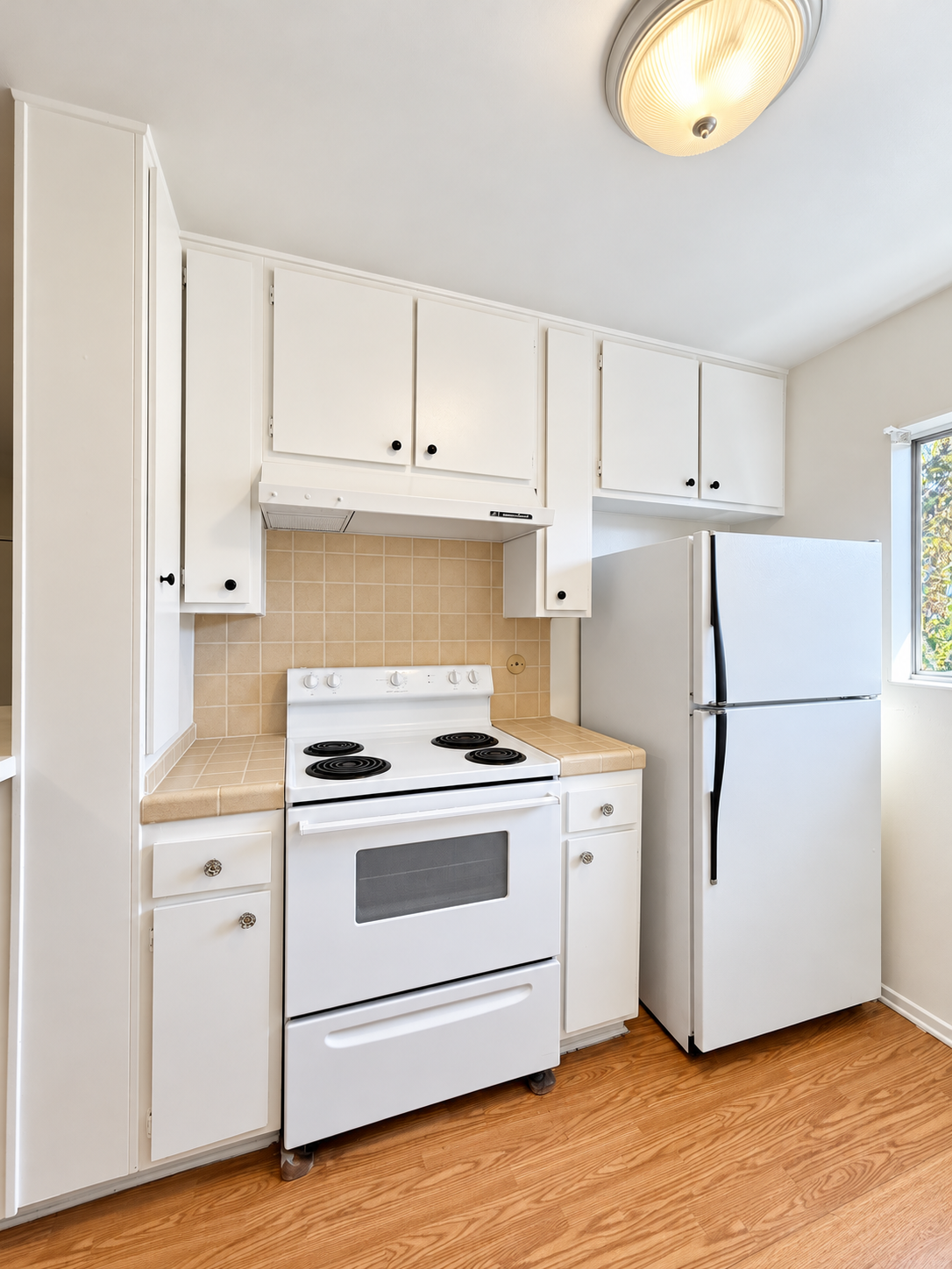 1 bedroom apartment with balcony, pet friendly in 648 Hayworth Ave, Unit 7 Los Angeles, CA 90048 — photo 5