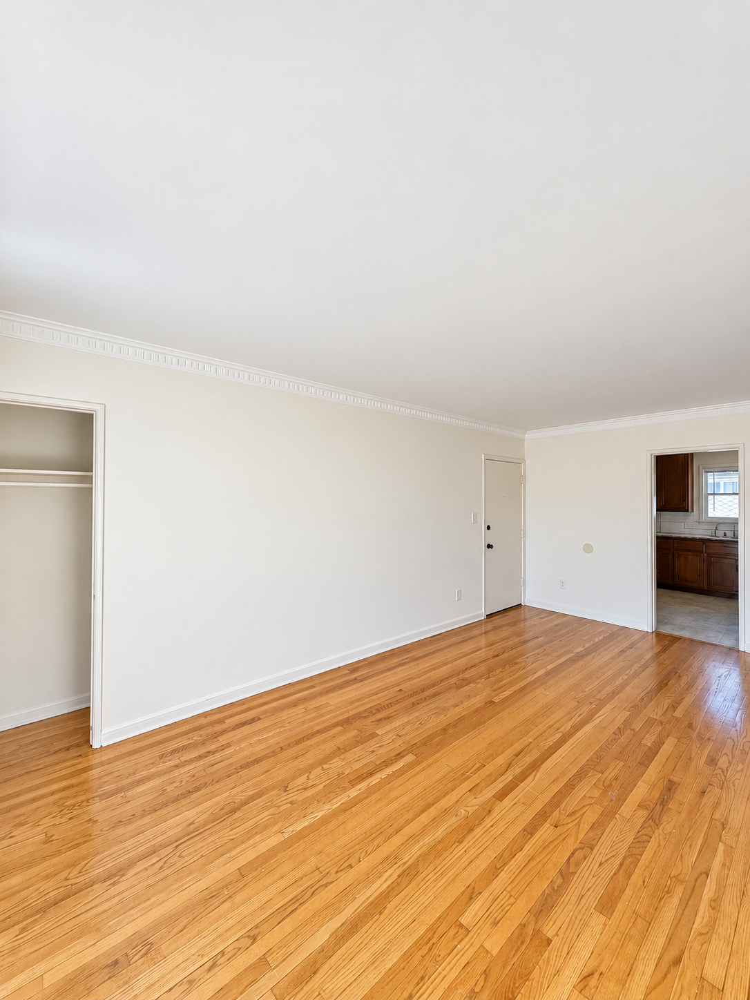 1 bedroom apartment, pet friendly in 2146 Beachwood Dr, Unit 4 Los Angeles, CA 90068 — photo 12