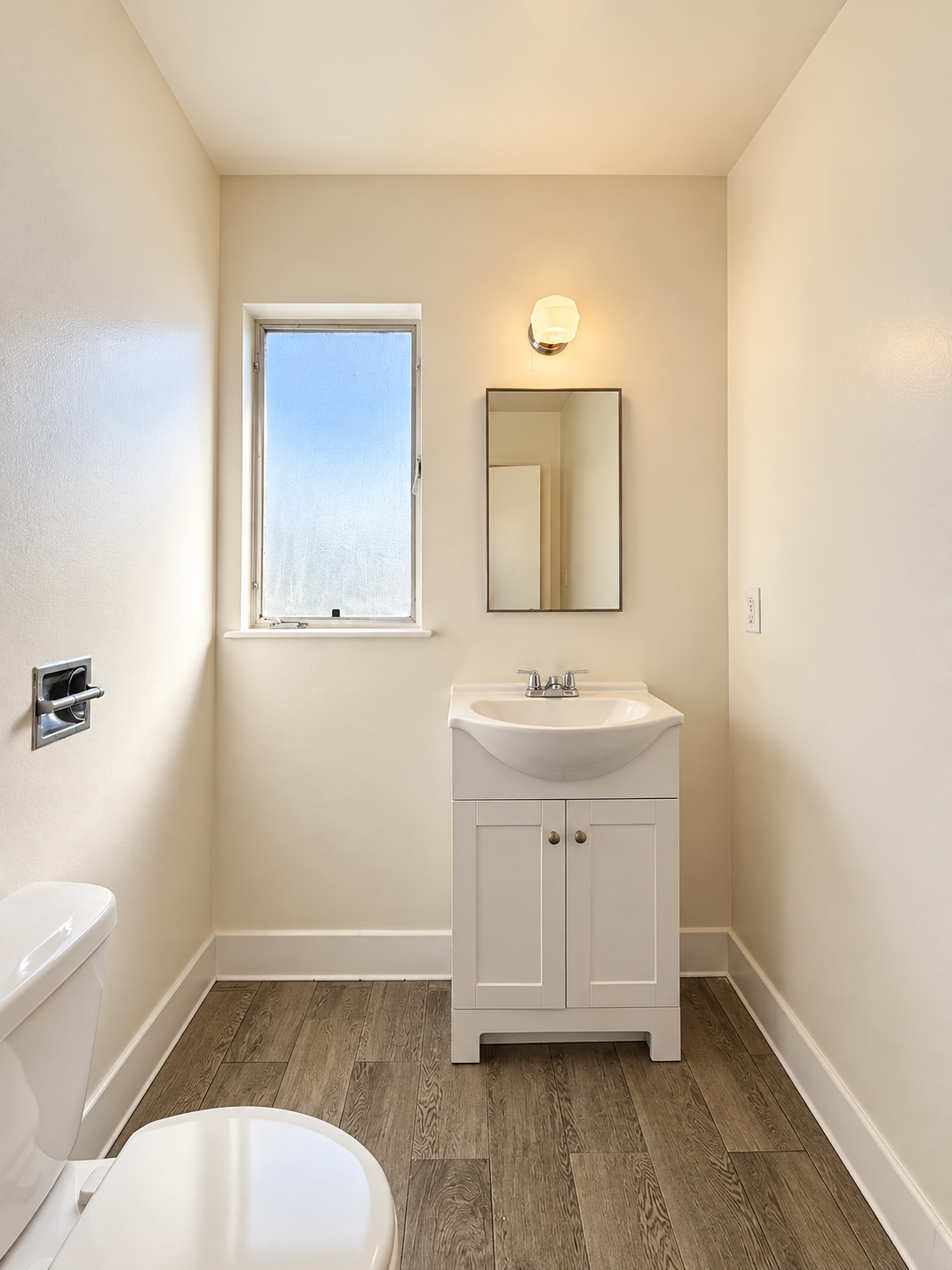 1 bedroom apartment, pet friendly in 2146 Beachwood Dr, Unit 4 Los Angeles, CA 90068 — photo 9