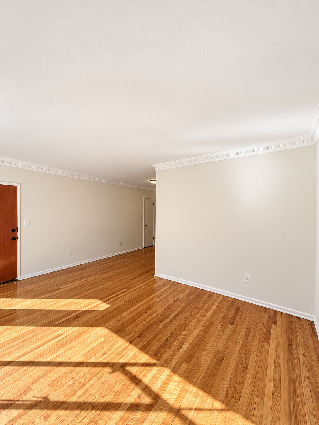 1 bedroom apartment, pet friendly in 2148 Beachwood Dr, Unit 2 Los Angeles, CA 90068 — photo 10