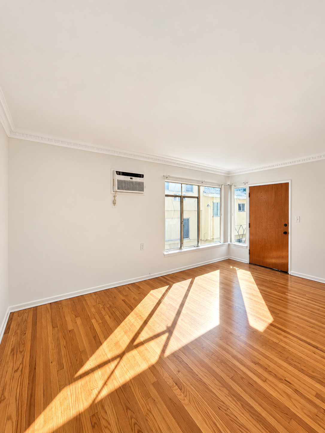 1 bedroom apartment, pet friendly in 2148 Beachwood Dr, Unit 2 Los Angeles, CA 90068 — photo 11