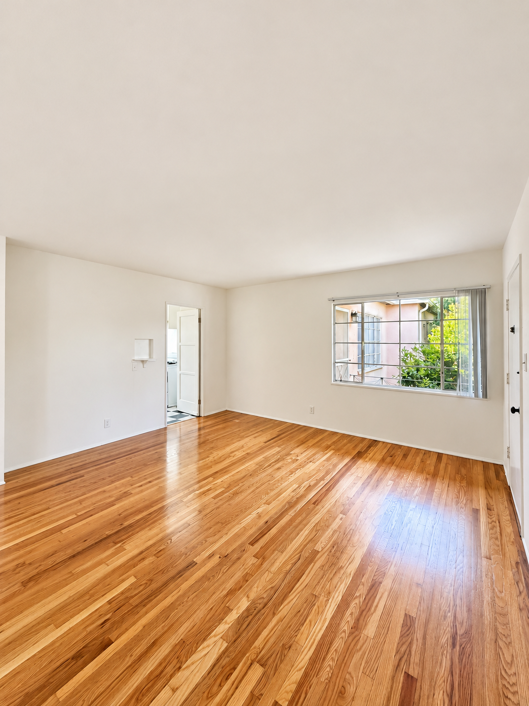 1 bedroom apartment, pet friendly in 1416 N Gardner St, Unit 3 Los Angeles, CA 90046 — photo 2