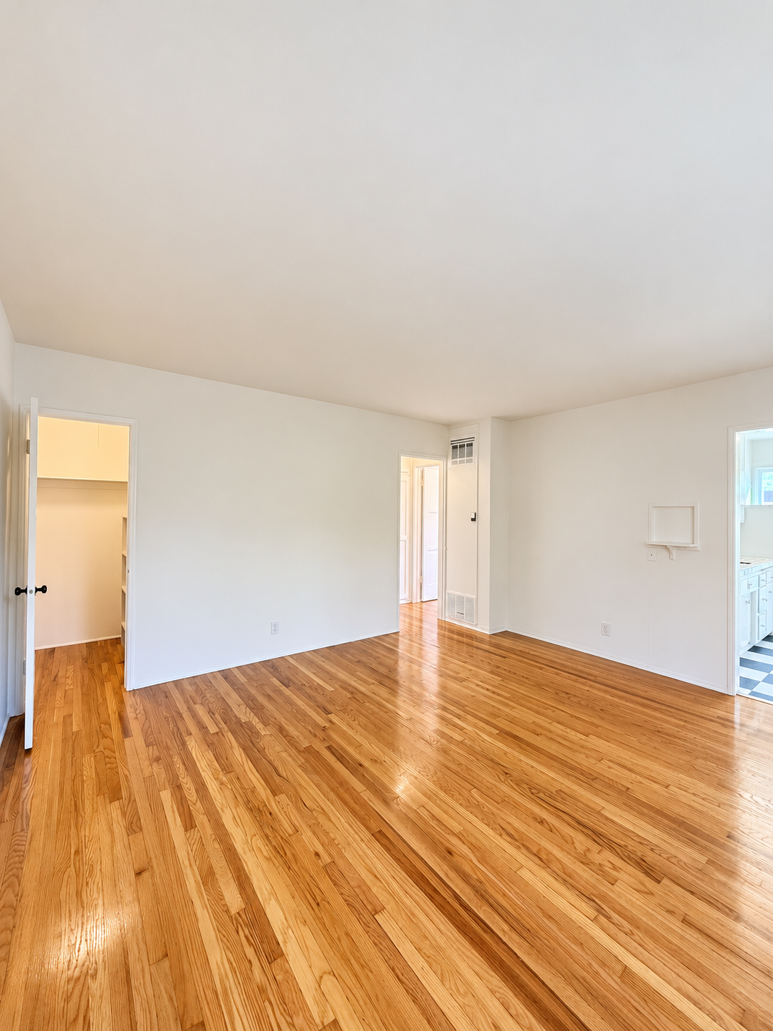 1 bedroom apartment, pet friendly in 1416 N Gardner St, Unit 3 Los Angeles, CA 90046 — photo 8