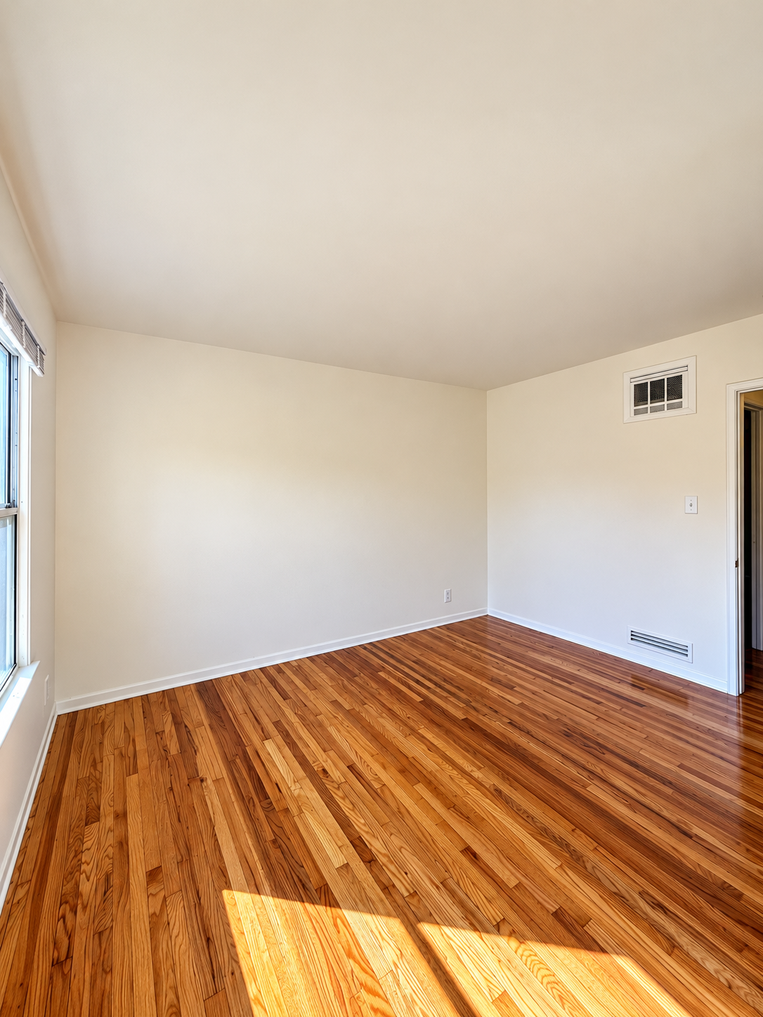 1 bedroom apartment, pet friendly in 1416 N Gardner St, Unit 3 Los Angeles, CA 90046 — photo 10