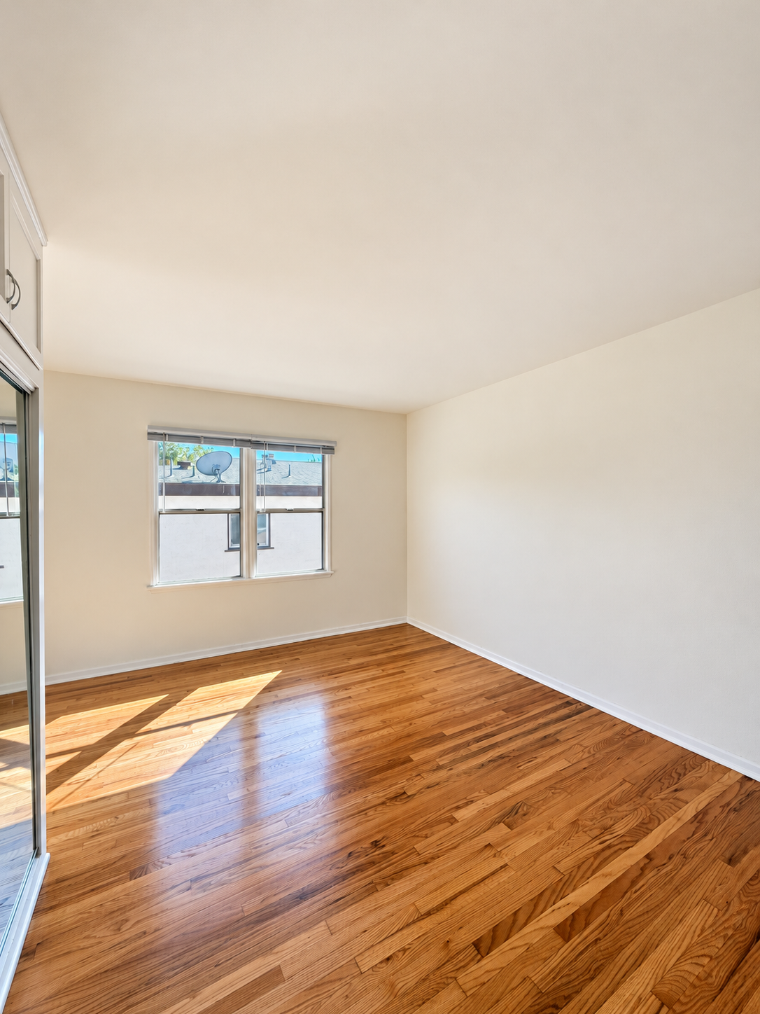 1 bedroom apartment, pet friendly in 1416 N Gardner St, Unit 3 Los Angeles, CA 90046 — photo 12
